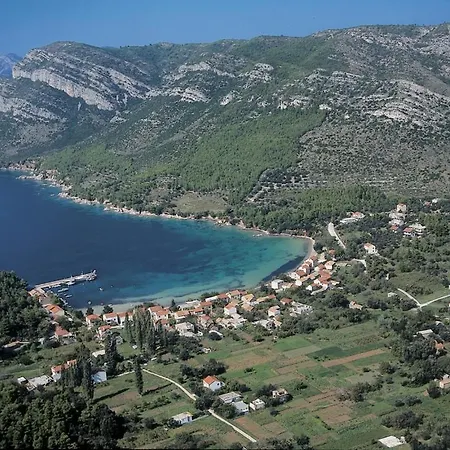 One Bedroom 3558-5 Apartament *